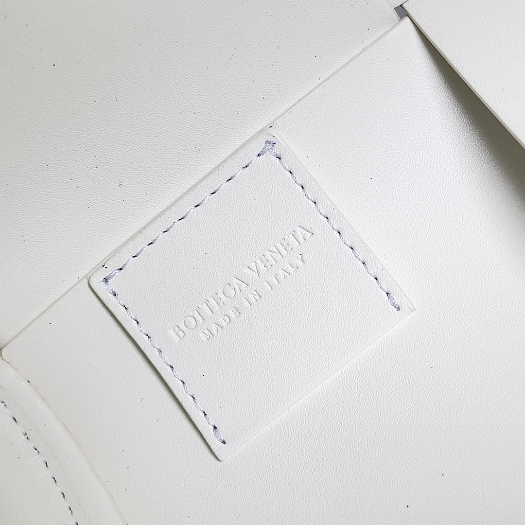 Bo*te*ga ve*ne*ta arco bag-31*14*14cm