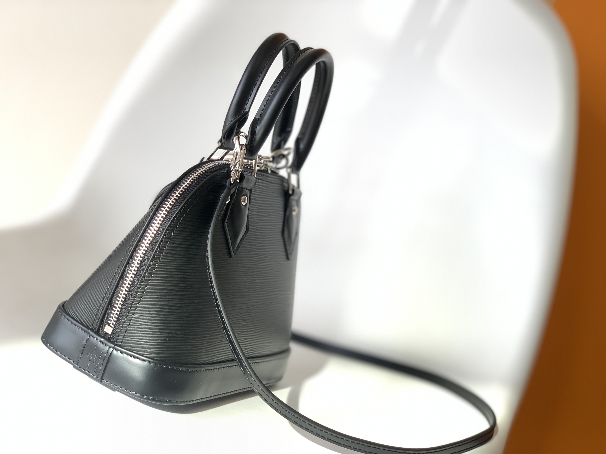 l**is V*t*n m41327 alma bb-25*19*12cm