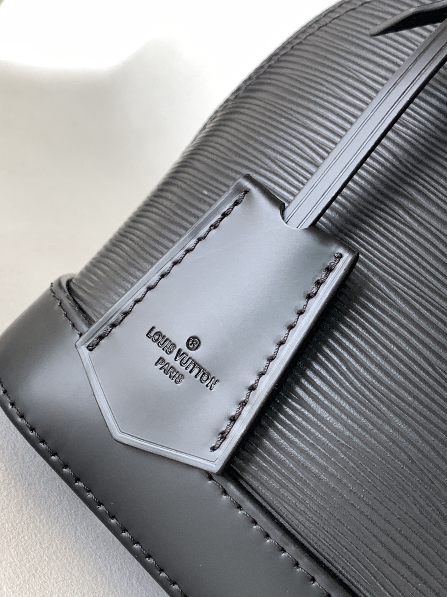 l**is V*t*n m41327 alma bb-25*19*12cm