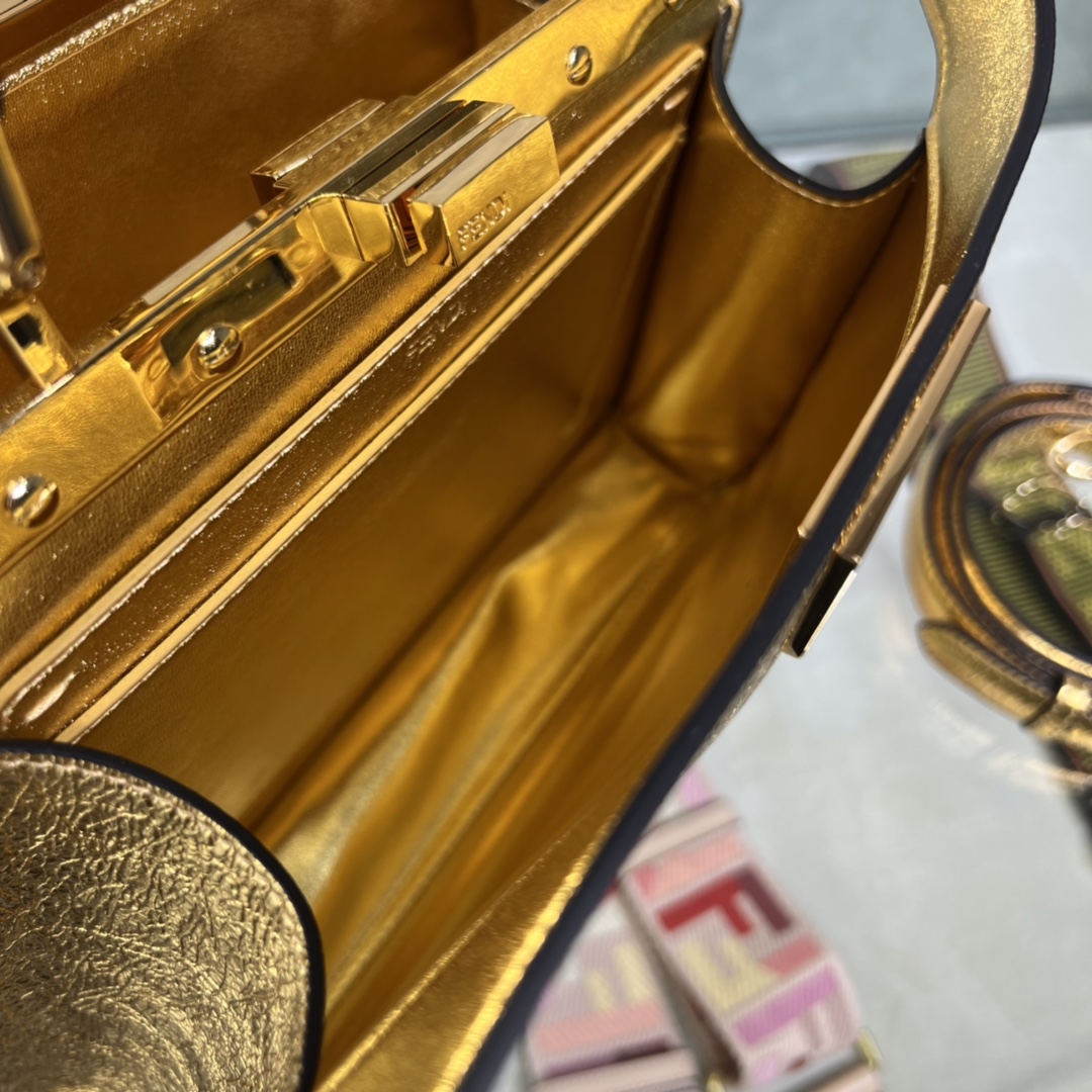 F**di peekaboo-27x21x9.5cm