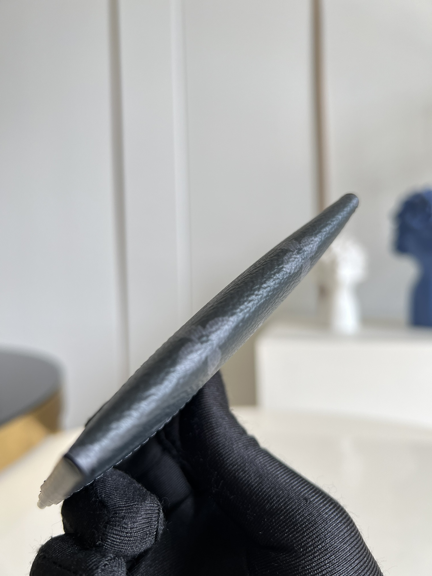 l**is V*t*n wallet-m62170-11.0x 7.0x 0.6cm