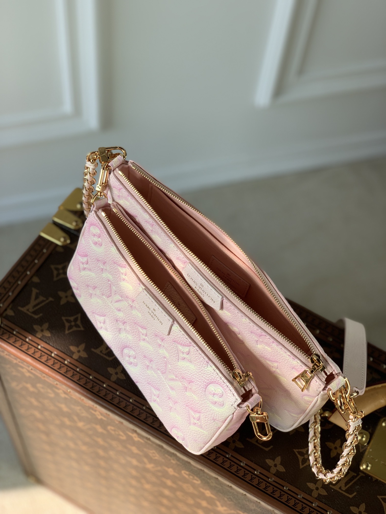 l**is V*t*n multi pochette accessoires m46180-24*13.5* 4cm