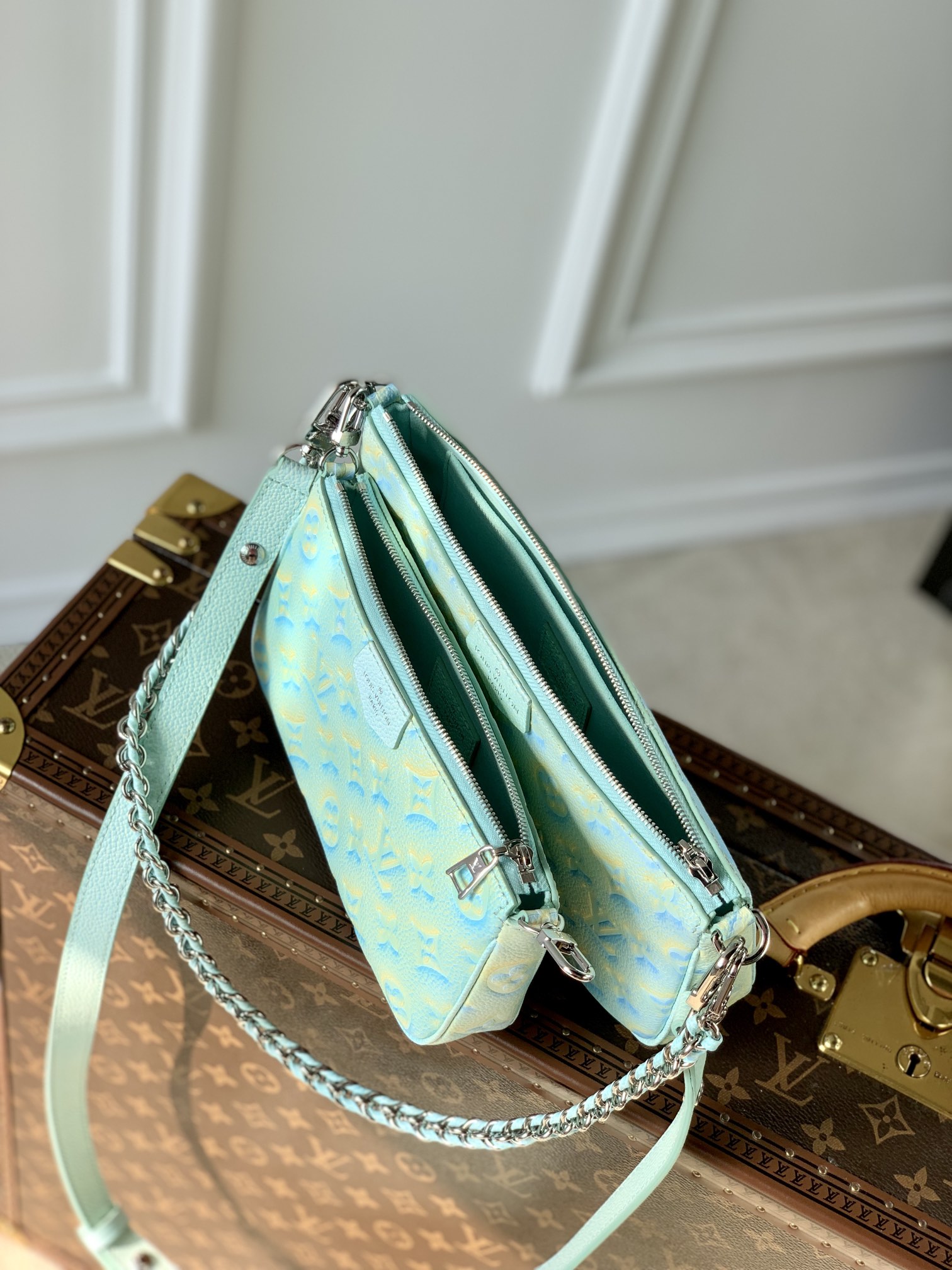 l**is V*t*n multi pochette accessoires m46180-24*13.5* 4cm