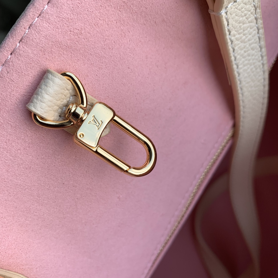 l**is V*t*n x ykonthego handbag-35 x 27 x 14 cm