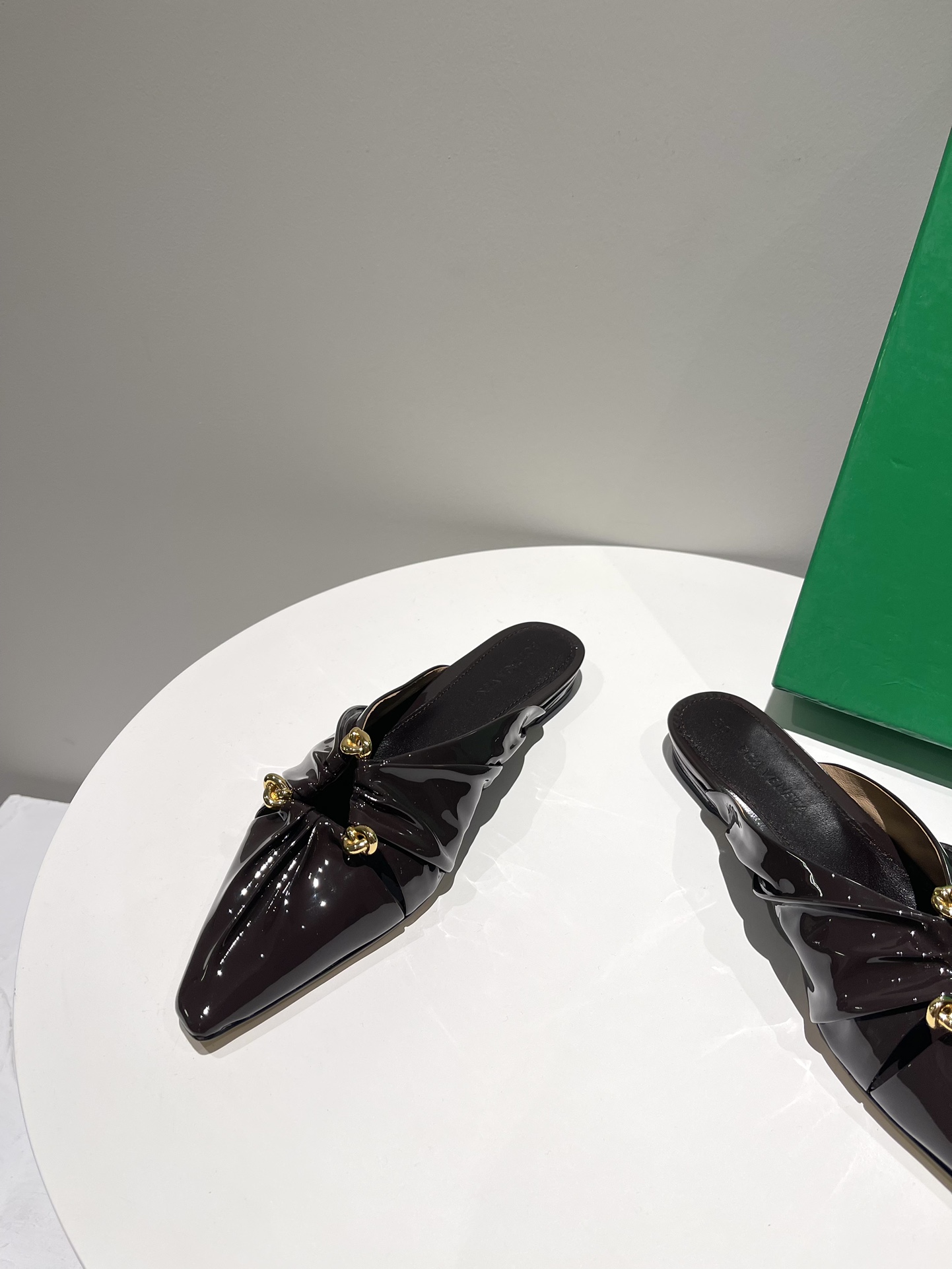 Bo*te*ga ve*ne*ta sandals