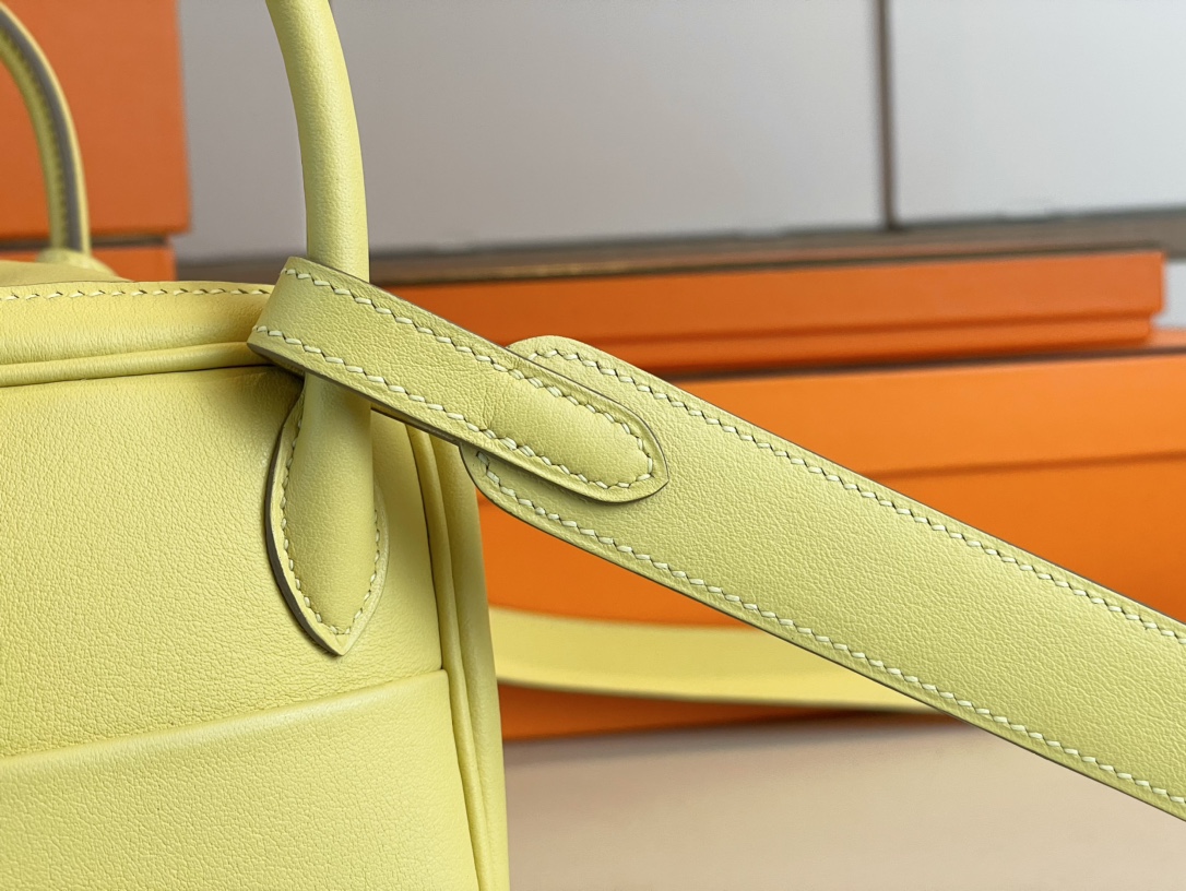 H**mes lindy 19-togo leather-19cm