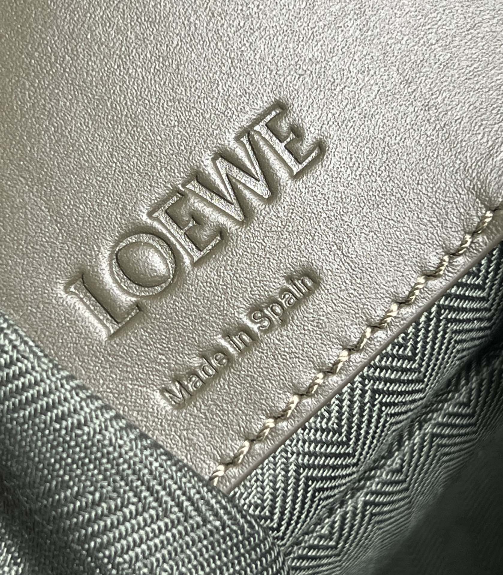 Loewe Hammock Bag-19.5*14.4*20.8CM