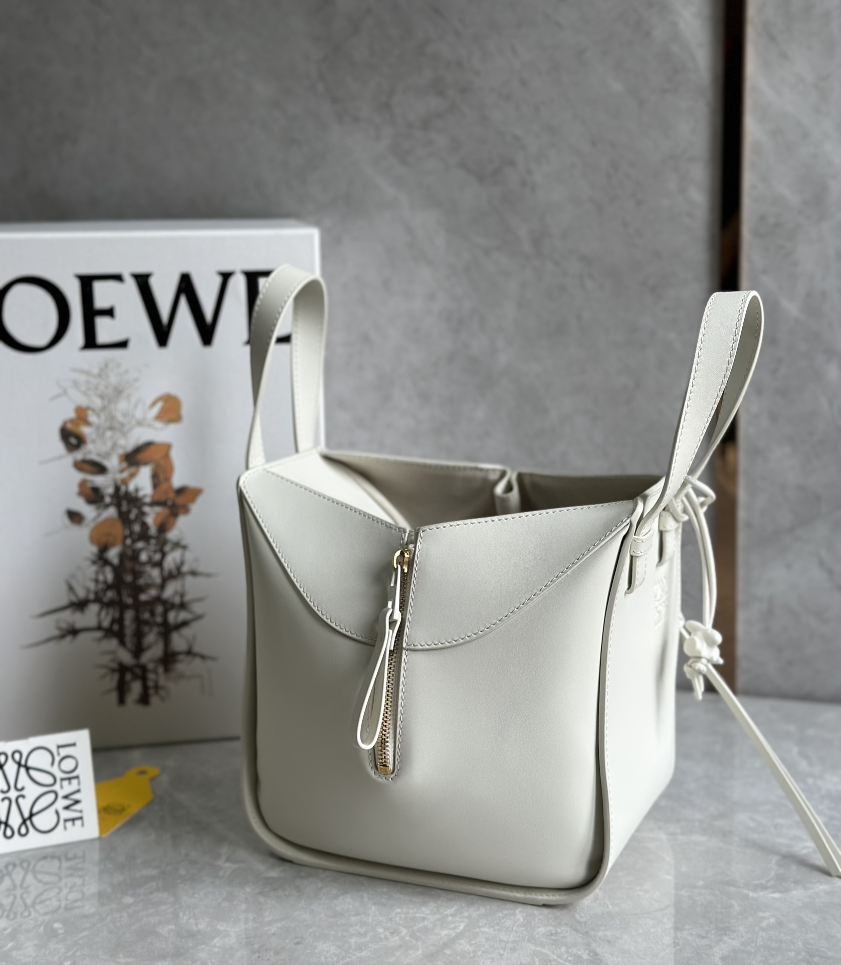 Loewe Hammock Bag-19.5*14.4*20.8CM