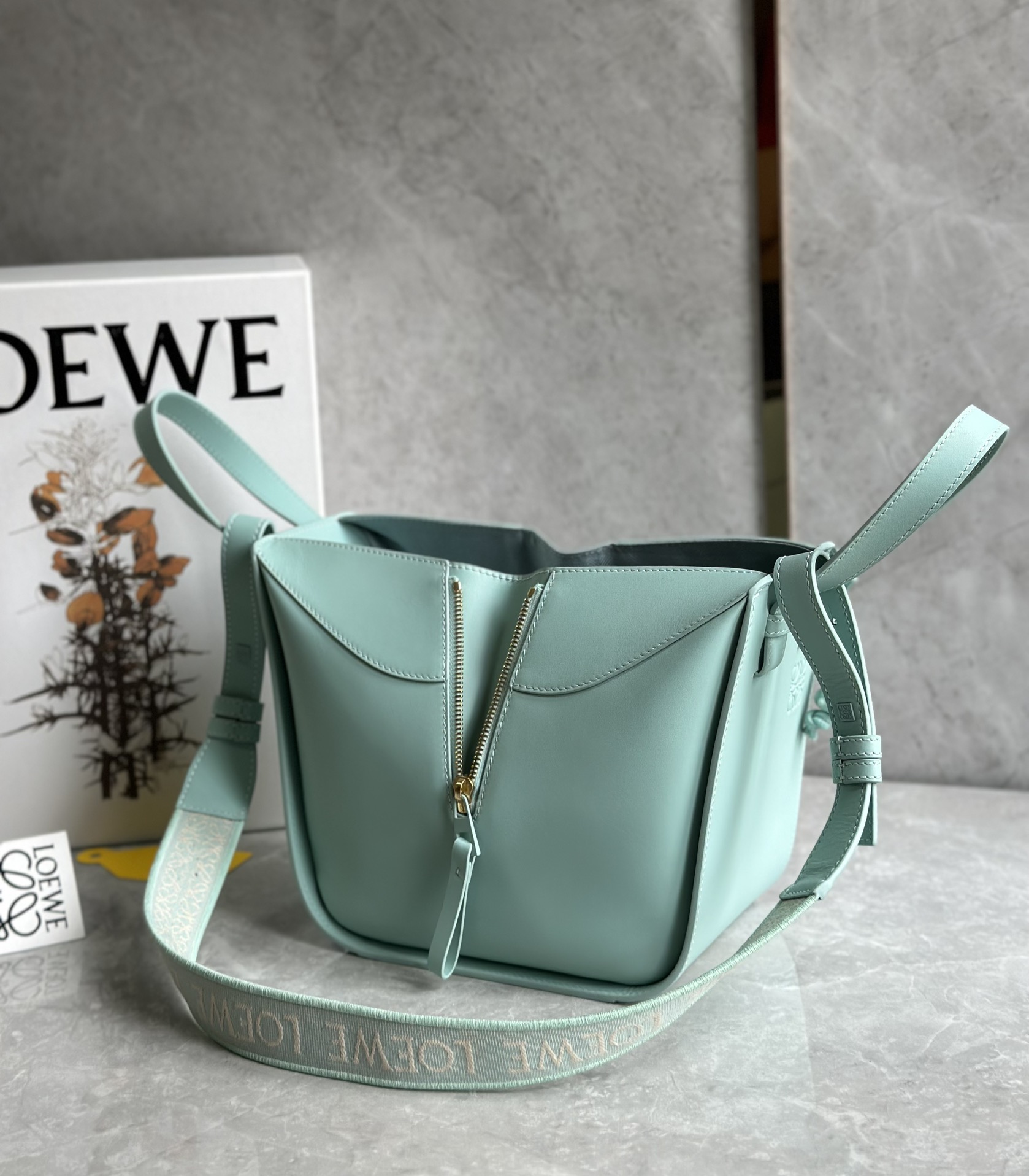 Loewe Hammock Bag-19.5*14.4*20.8CM