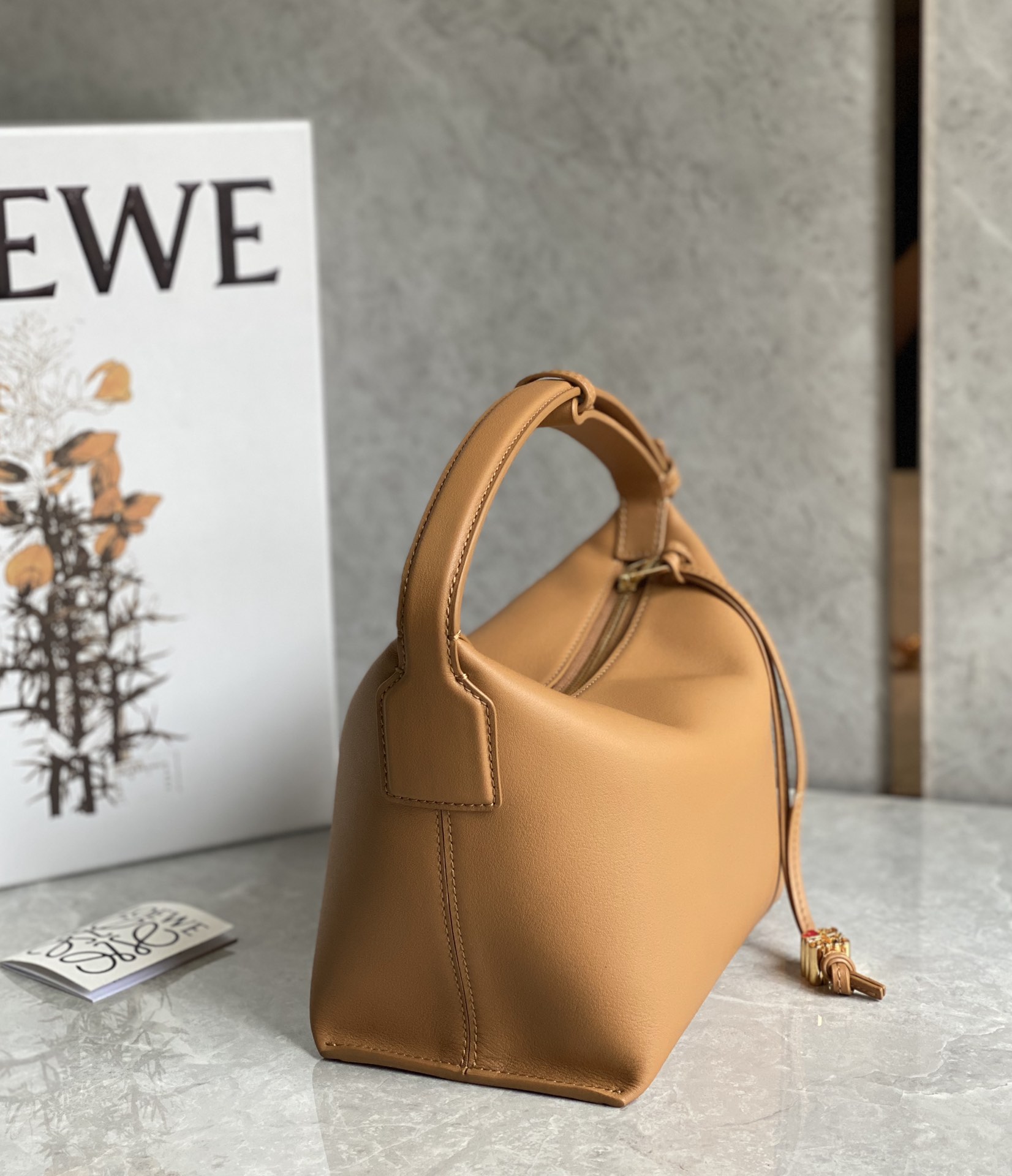 Loewe Cubi Bag-20.5×17×12.5CM