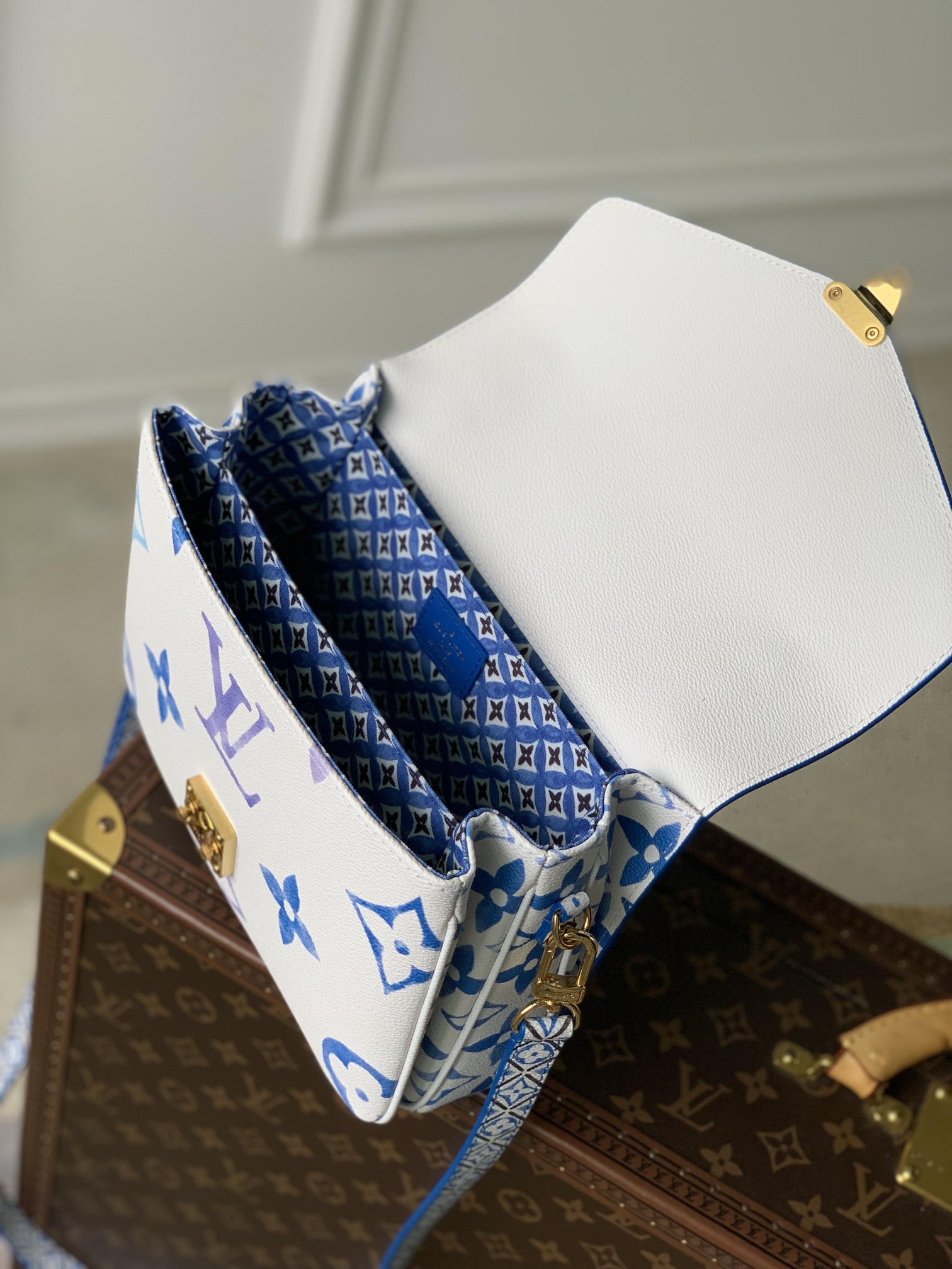 l**is V*t*n pochette metis handbags-25*19*7cm