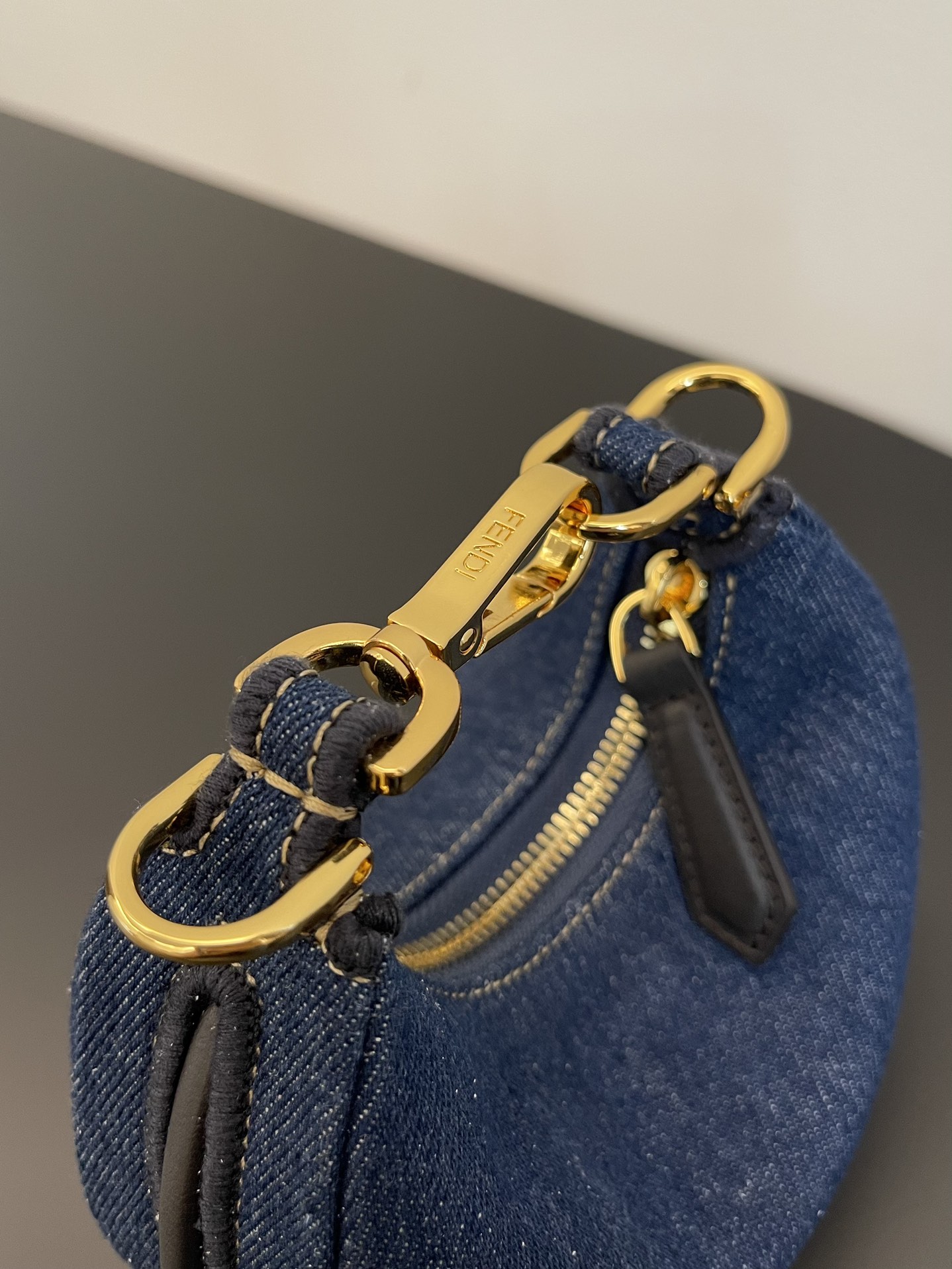 F**di praphy-16.5x14x5cm