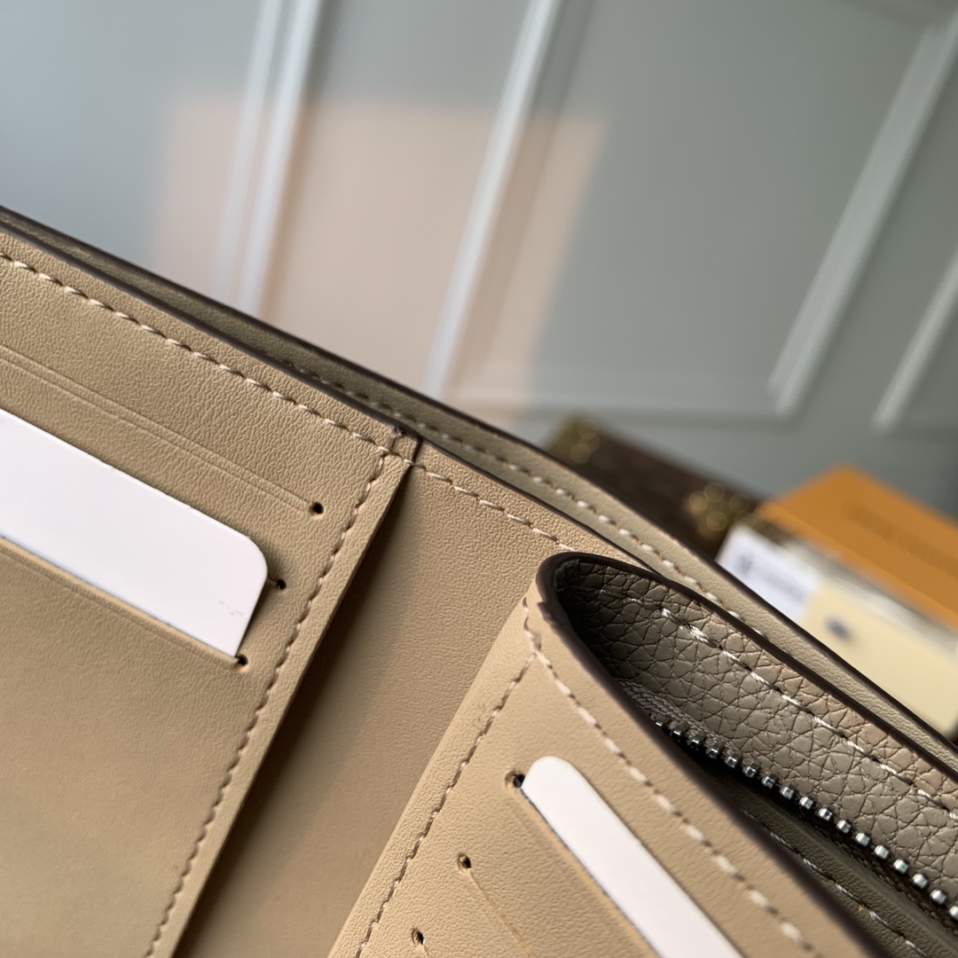 l**is V*t*n wallet-m80817-11×8.5×3.5cm