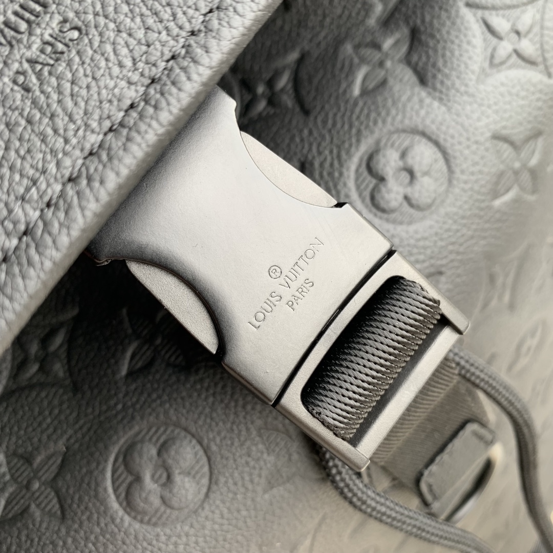 l**is V*t*ntrekking backpack m43680-35*54.5*19cm