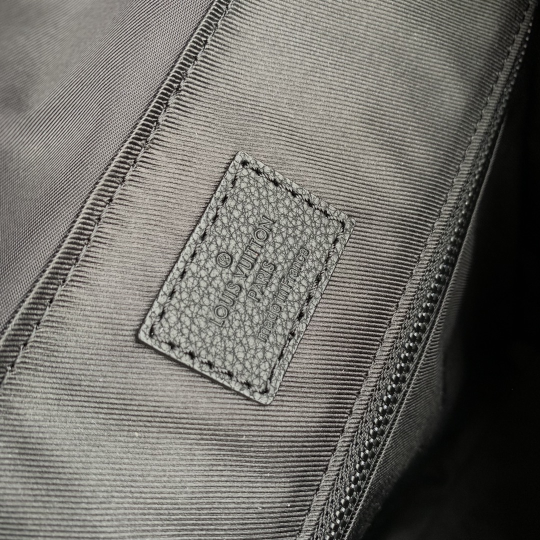 l**is V*t*ntrekking backpack m43680-35*54.5*19cm