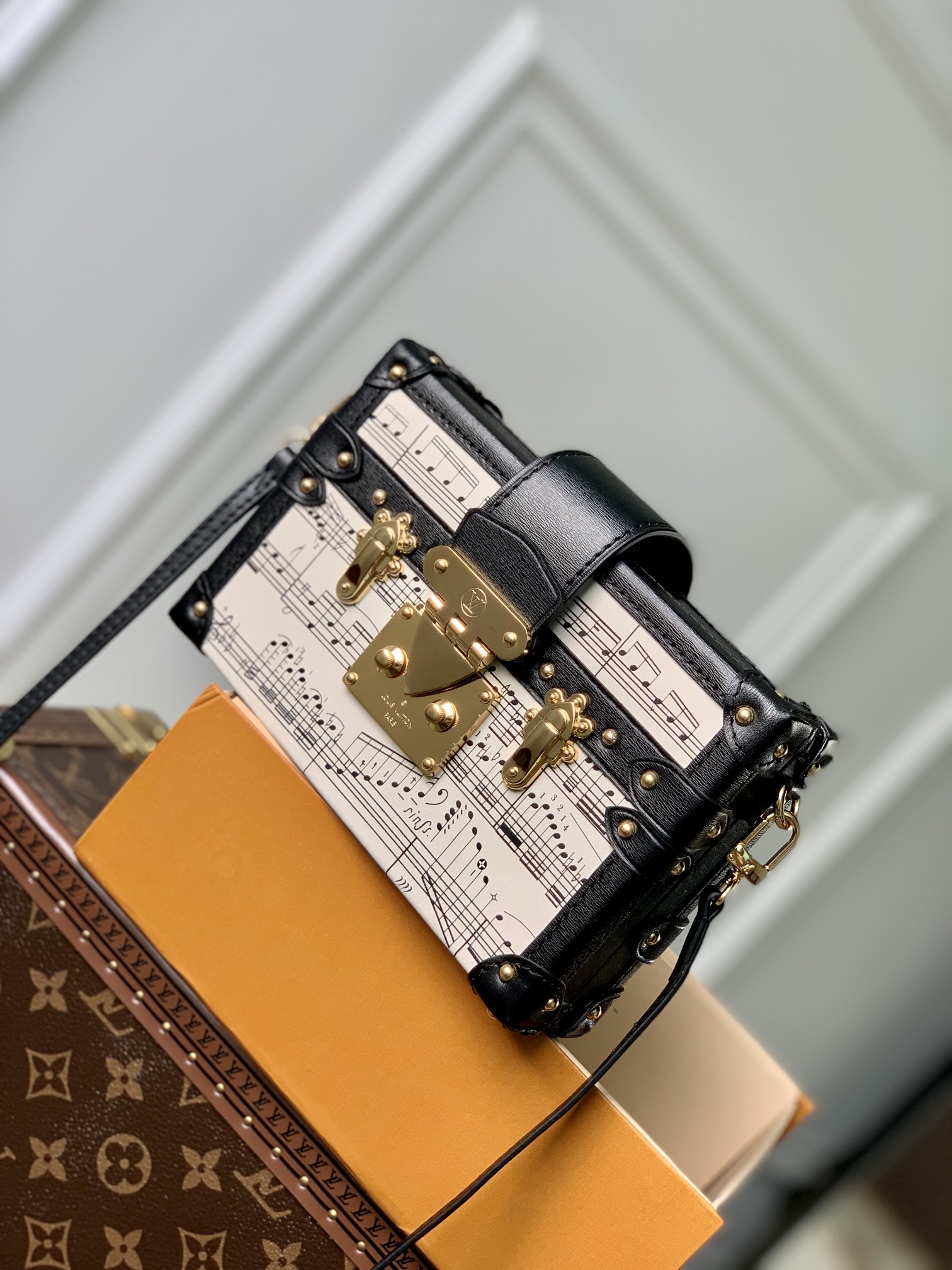 l**is V*t*n petite malle handbags-m22895-21 x 14 x 6cm