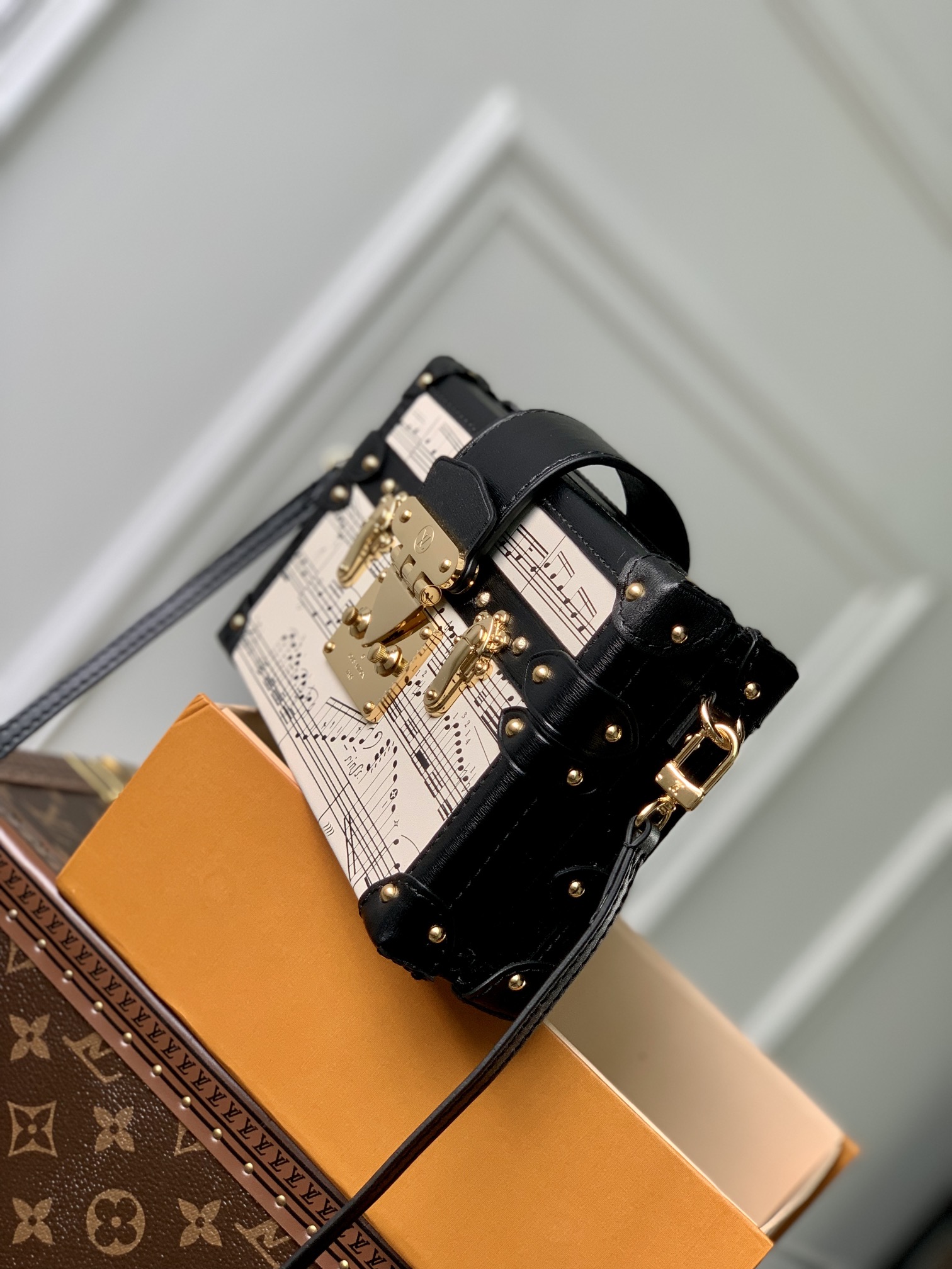 l**is V*t*n petite malle handbags-m22895-21 x 14 x 6cm