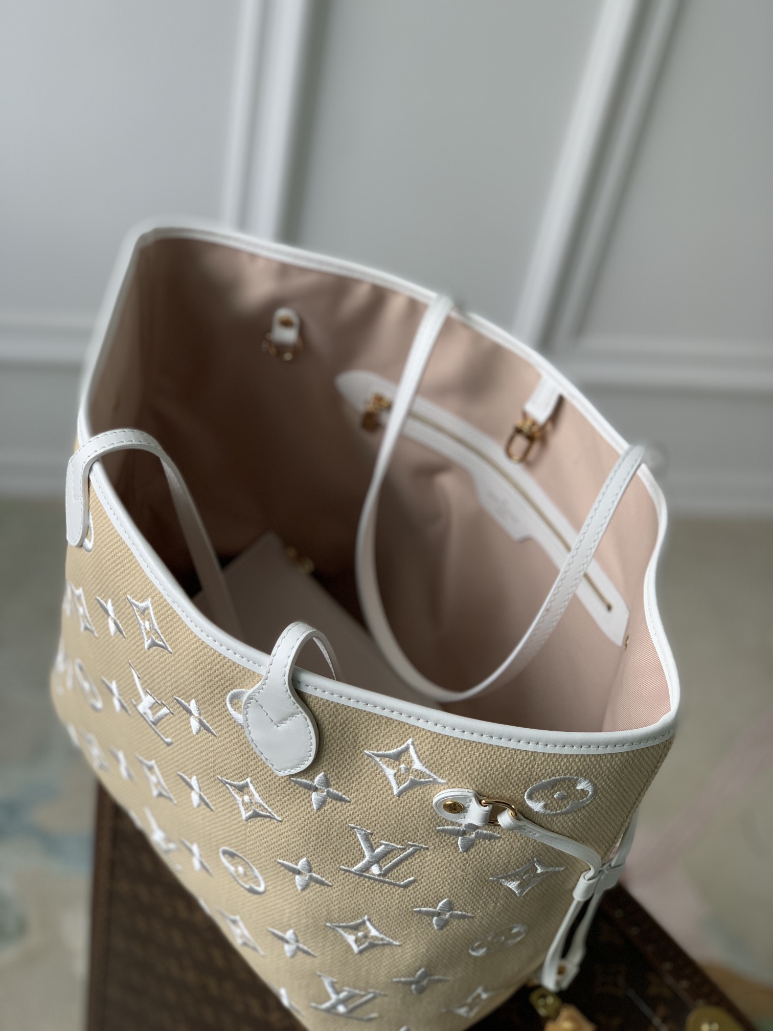 l**is V*t*n neverful m21733-32*29*17cm