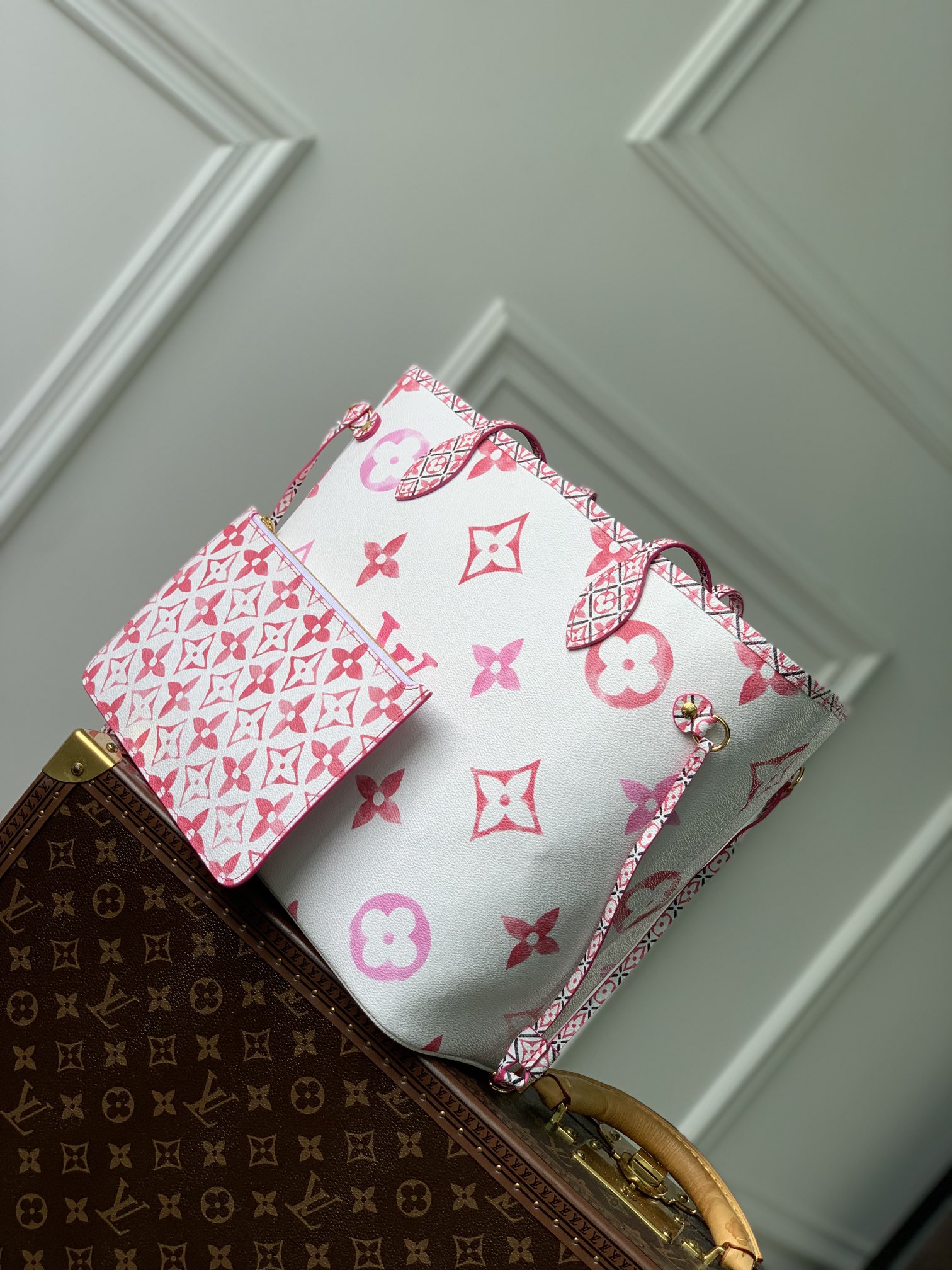 l**is V*t*n neverful m21733-32*29*17cm