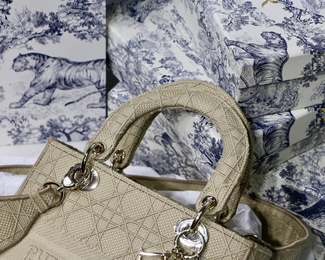 lady D*or handle bag-24cm