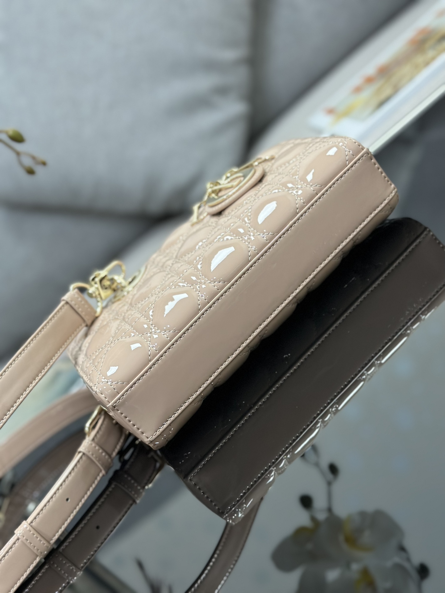 lady D*or handle bag-22*12*6cm