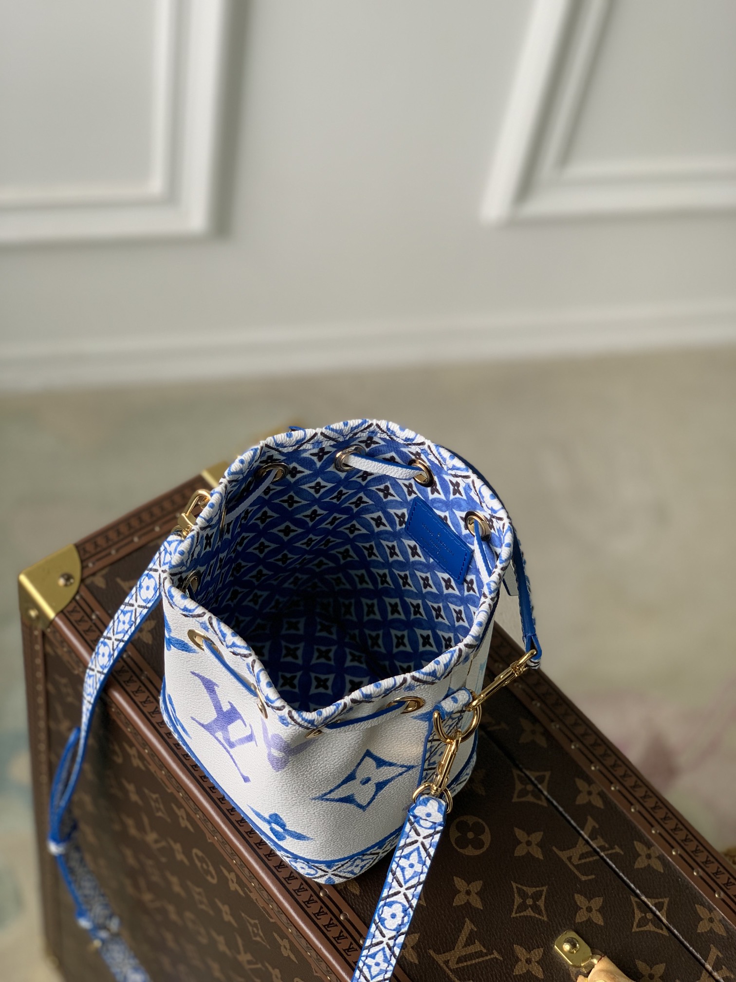 l**is V*t*n nano noé-13*16*10cm