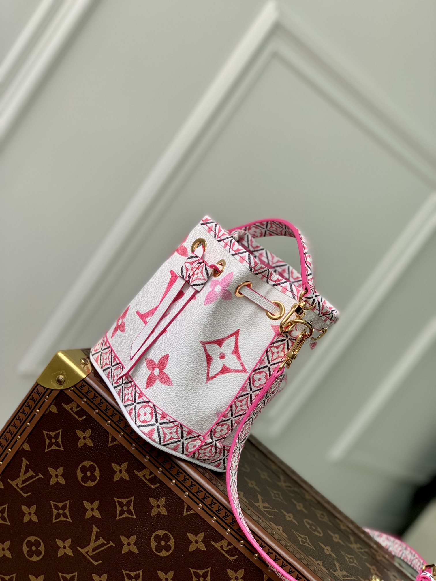 l**is V*t*n nano noé-13*16*10cm