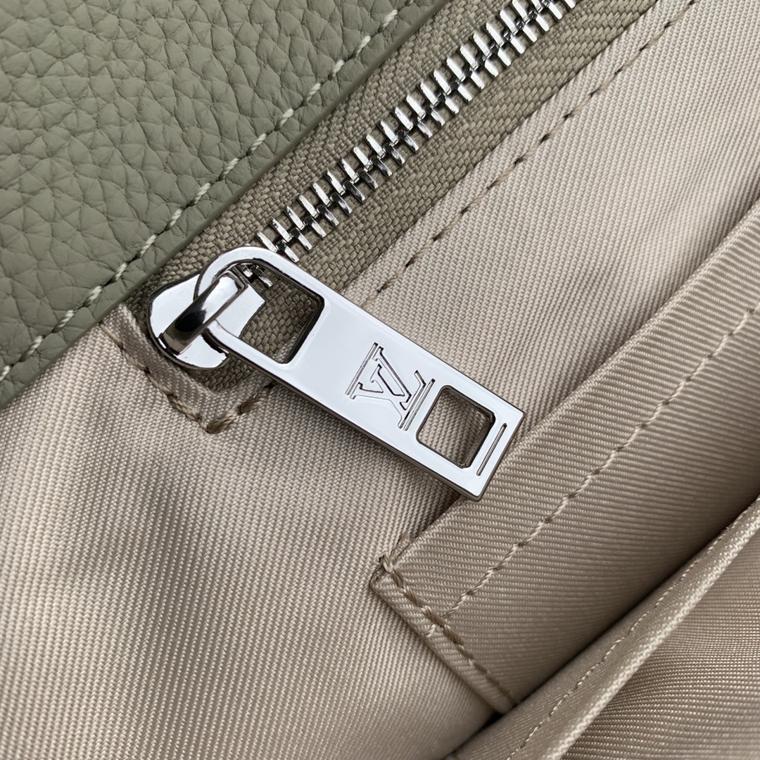 l**is V*t*n tote aerogram briefcase-m22481-38 x 32.5 x 13cm