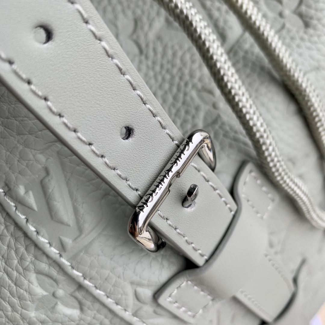 l**is V*t*n christopher backpack m46699-32*39*12cm