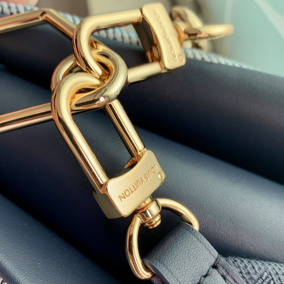 l**is V*t*n coussin handbags-m2295-26*20*12cm