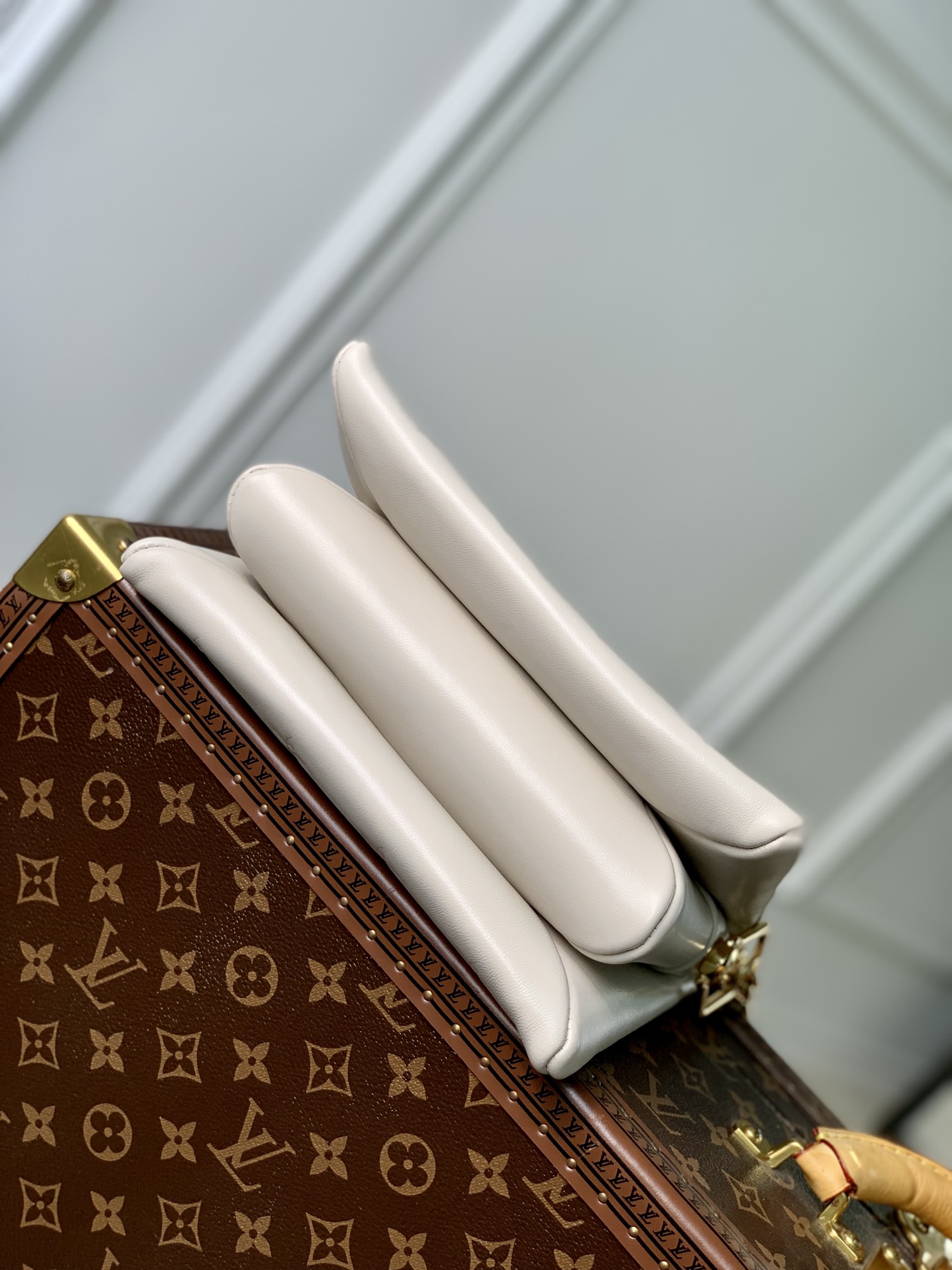 l**is V*t*n coussin bb bag-21*16*7 cm