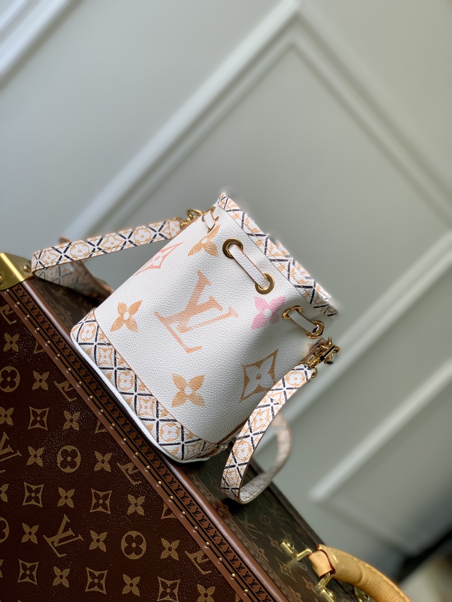 l**is V*t*n nano noé-13*16*10cm