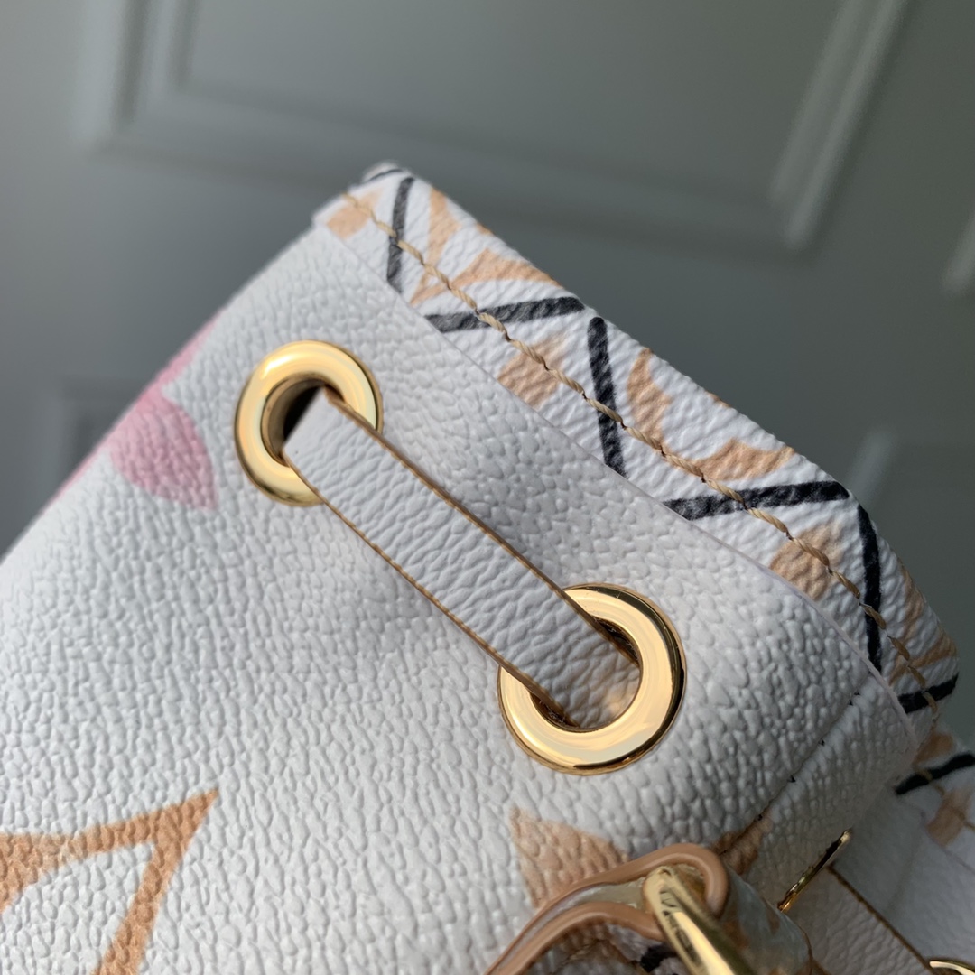 l**is V*t*n nano noé-13*16*10cm