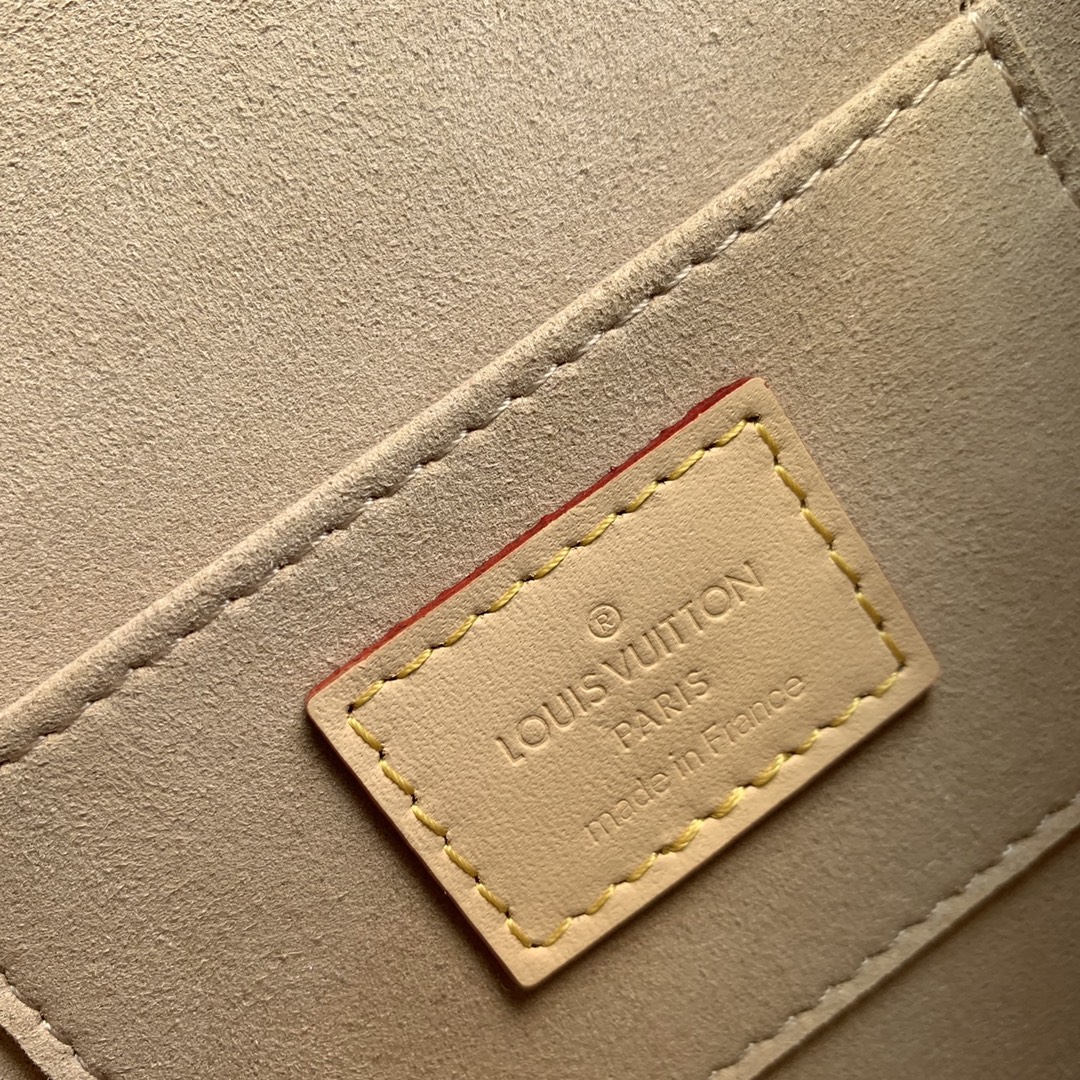 l**is V*t*n mini dauphine bag-20*15*9cm