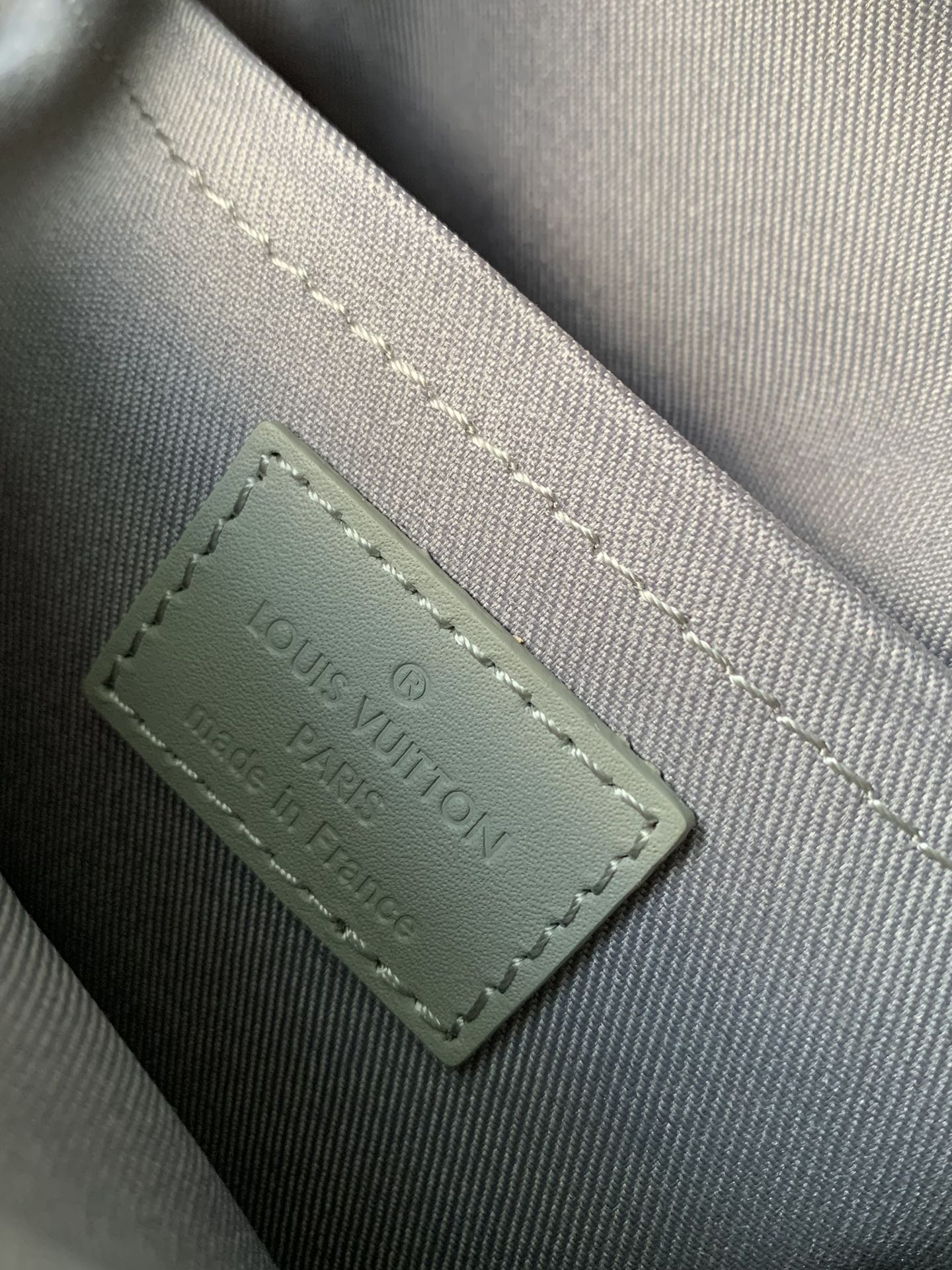 l**is V*t*n s lock bag-m45806-22*18*8cm