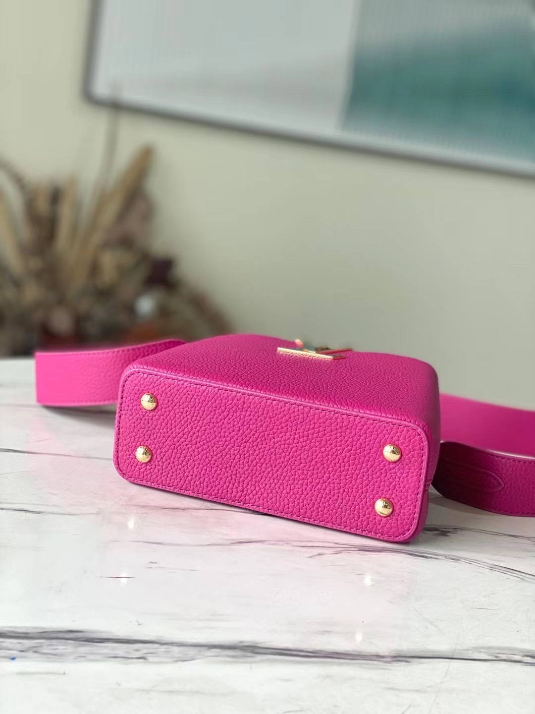 l**is V*t*n mini capucines handlebag-21*14*8cm