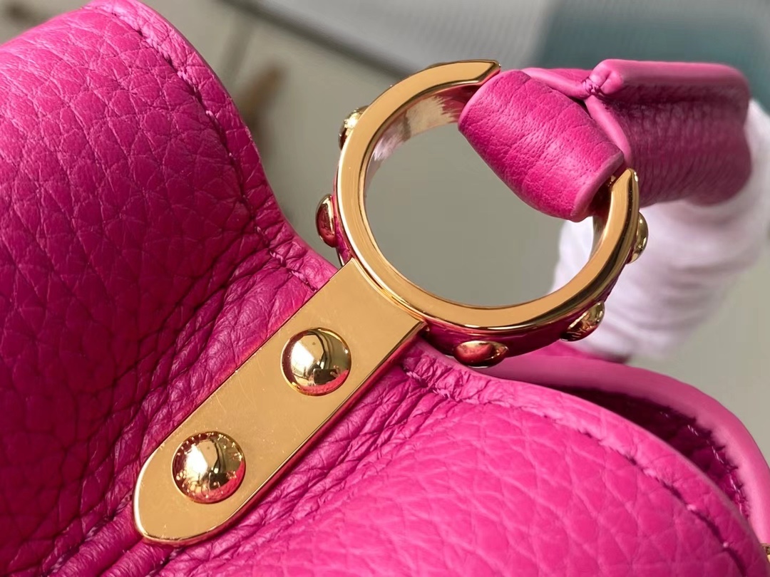 l**is V*t*n mini capucines handlebag-21*14*8cm