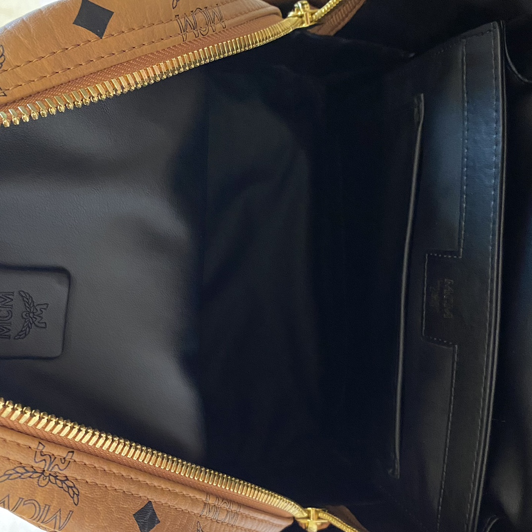 MCM Stark Backpack-10.0 x 17.5 x 21CM