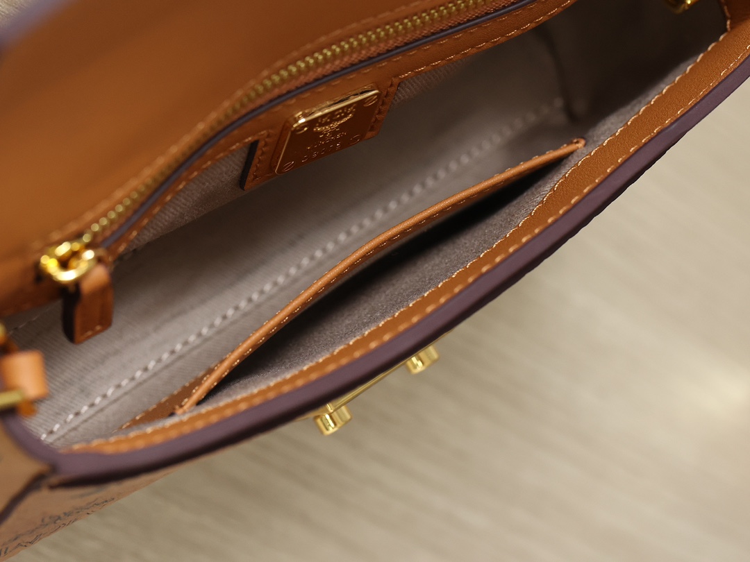 MCM Tracy Bag-23.5*13.5CM