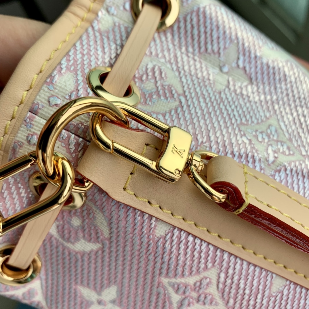 l**is V*t*n nano noé-13*16*10cm