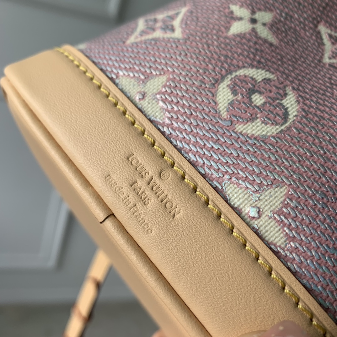 l**is V*t*n nano noé-13*16*10cm