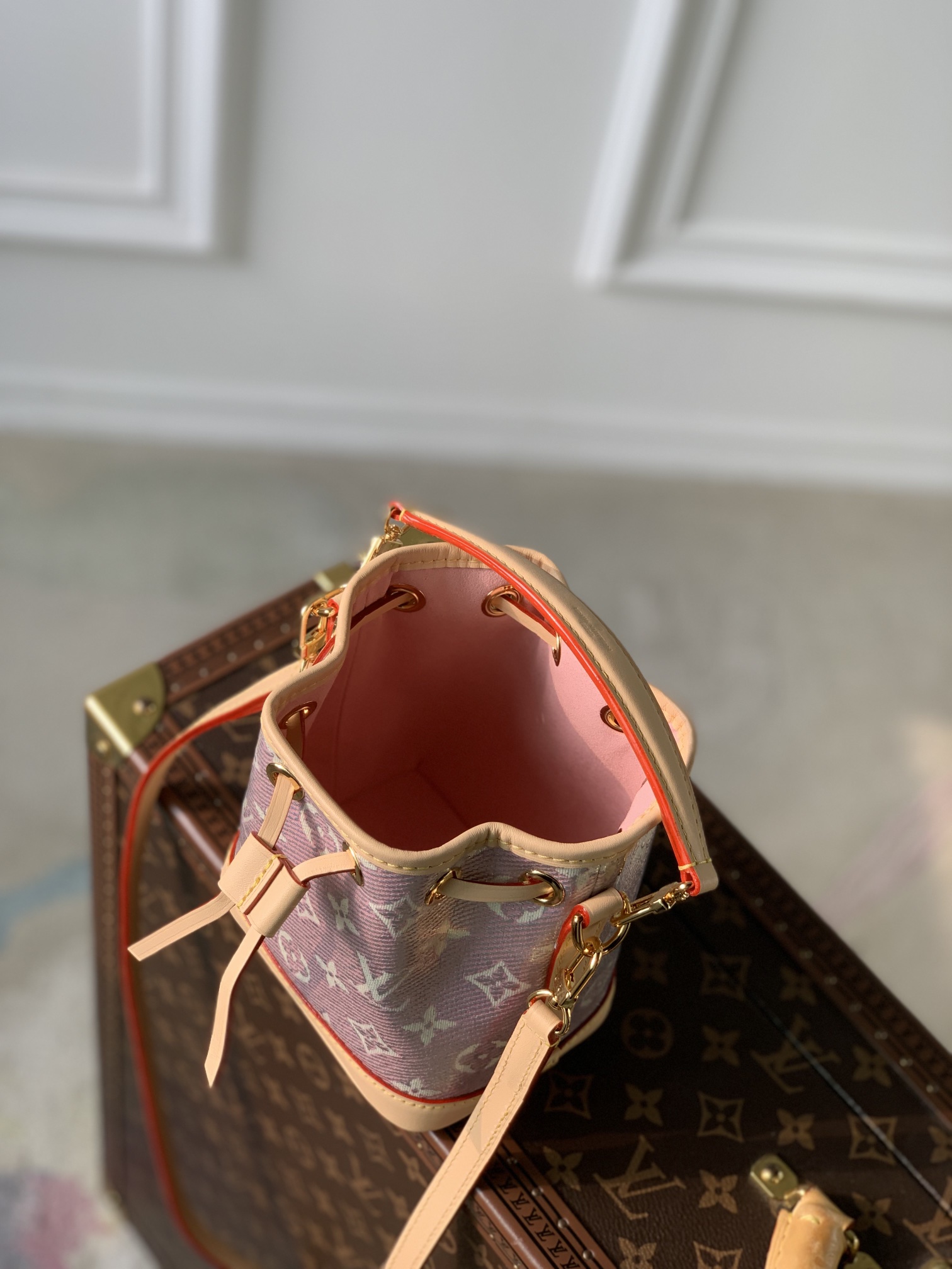 l**is V*t*n nano noé-13*16*10cm