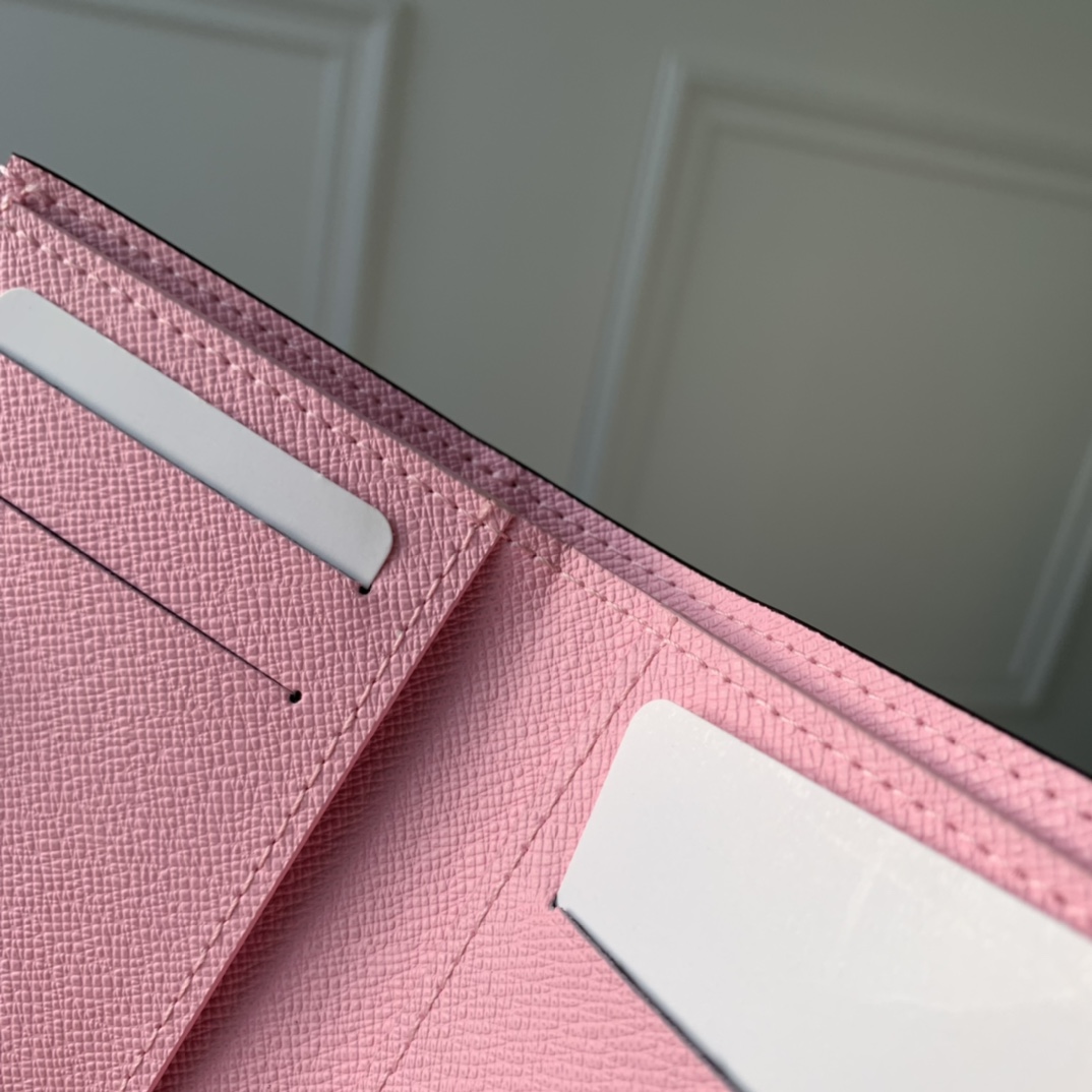 l**is V*t*n wallet- m82381-9×11.5×1.5cm