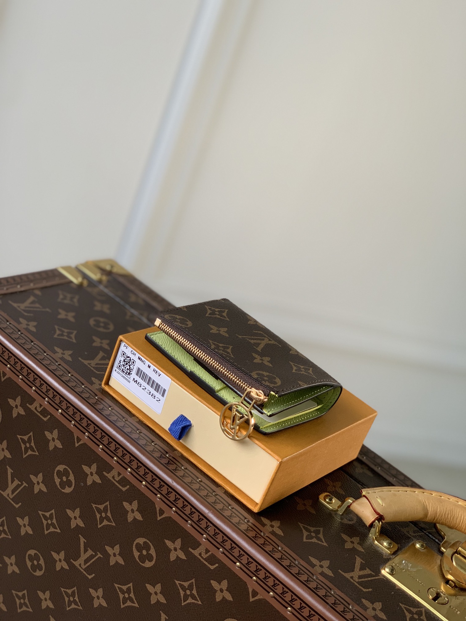 l**is V*t*n wallet- m82381-9×11.5×1.5cm