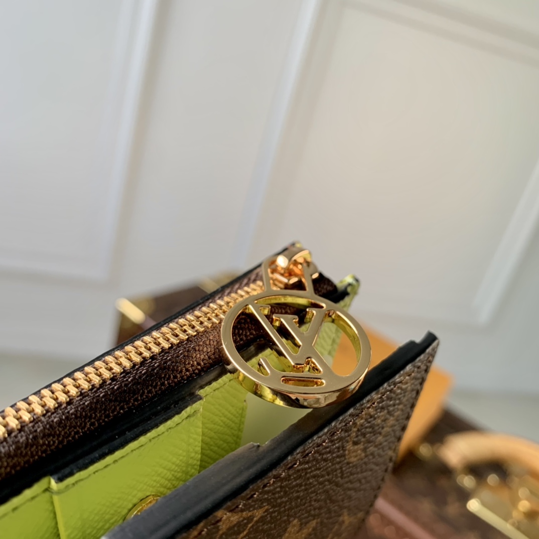 l**is V*t*n wallet- m82381-9×11.5×1.5cm