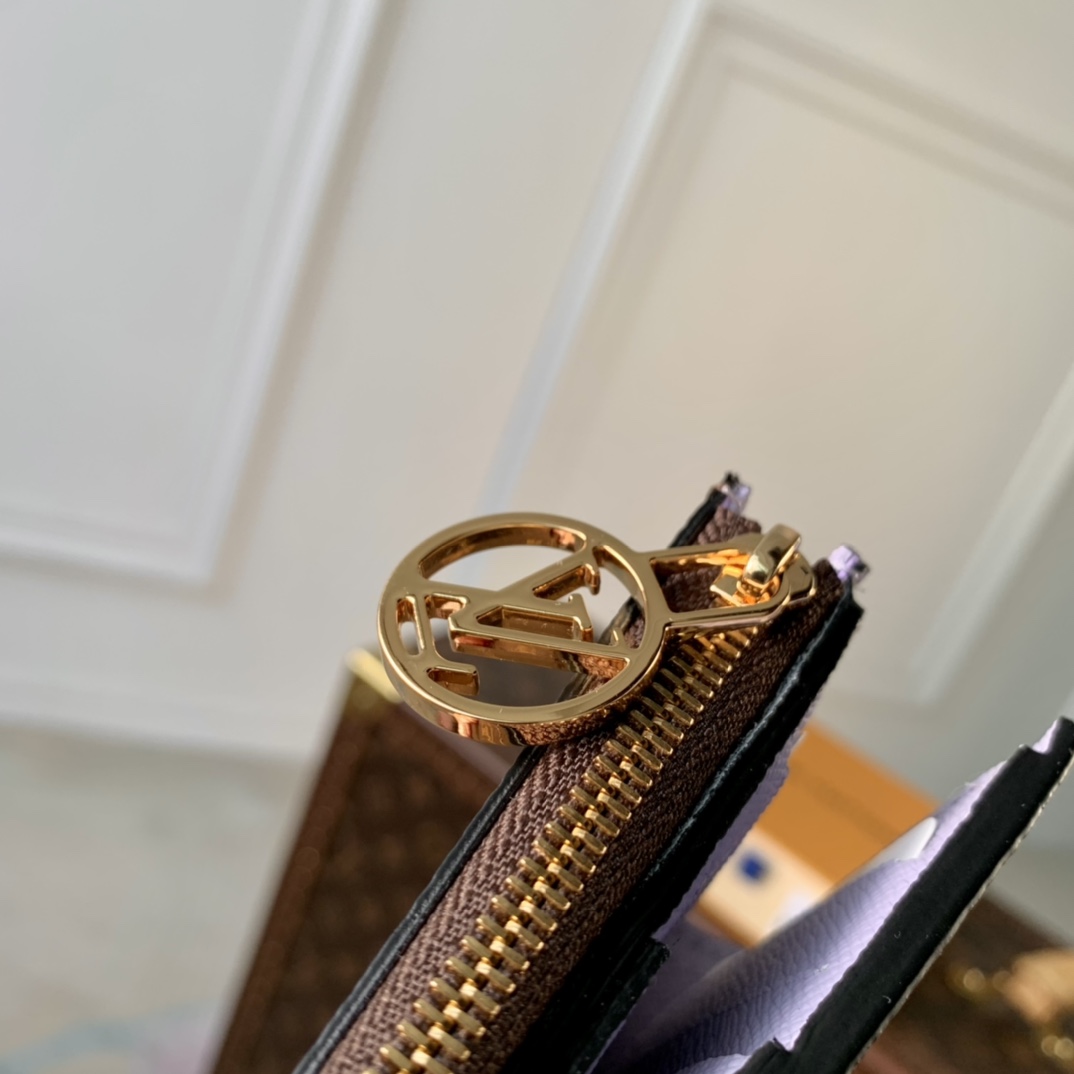 l**is V*t*n wallet- m82381-9×11.5×1.5cm