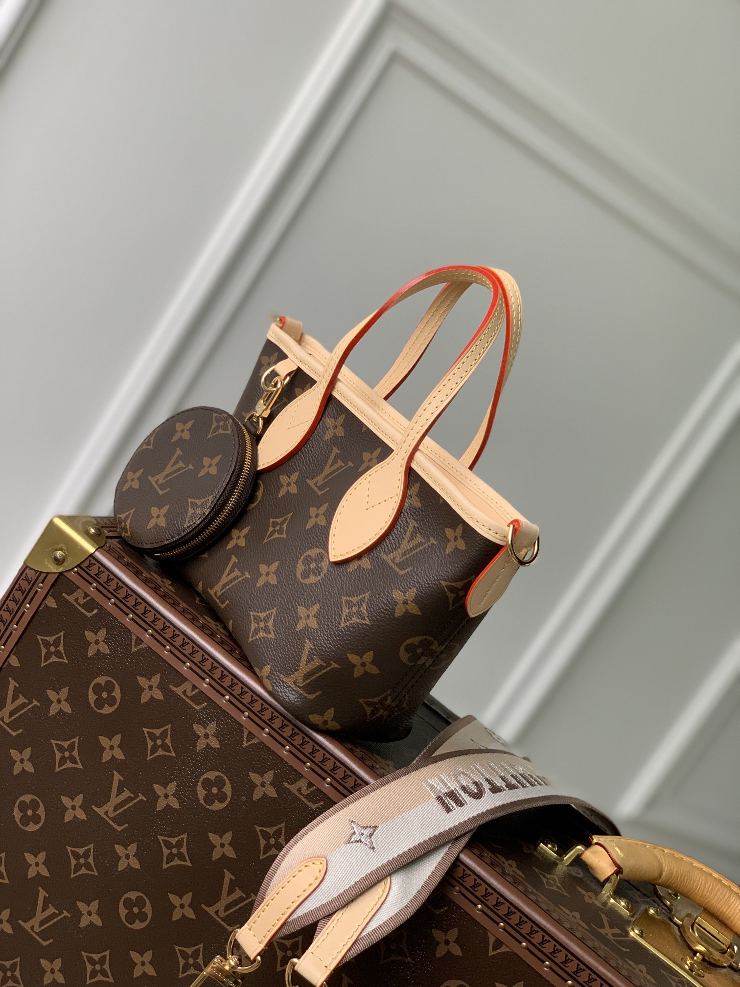 l**is V*t*n neverfull bb-24*14*9cm