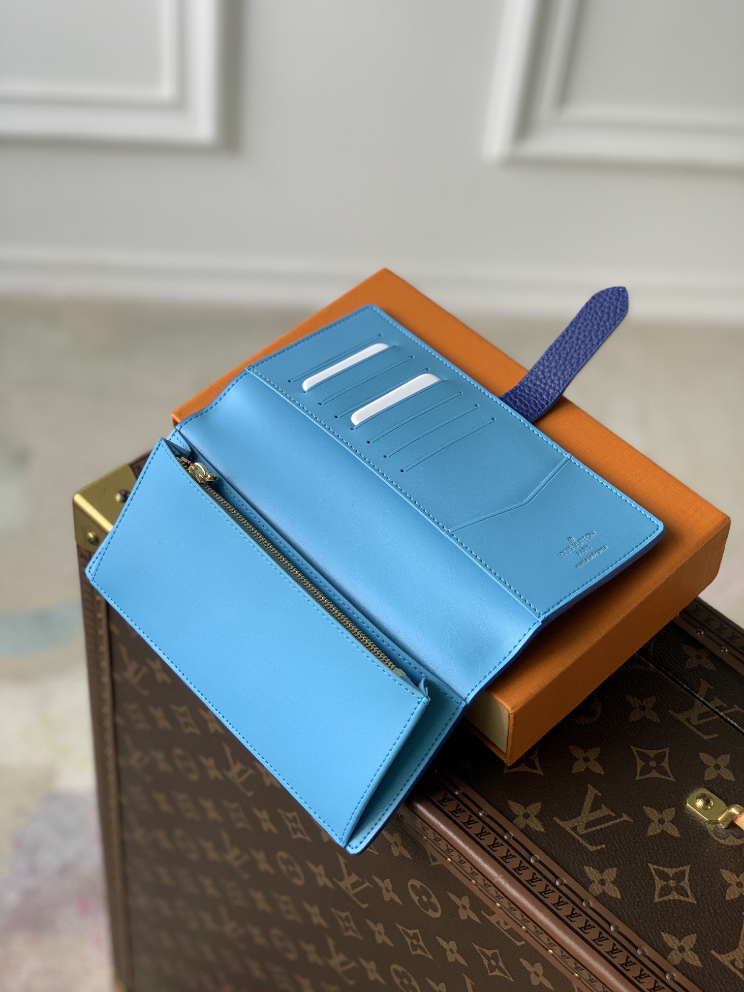 l**is V*t*n vertical wallet-m82512-10 x 19 x 1.7cm