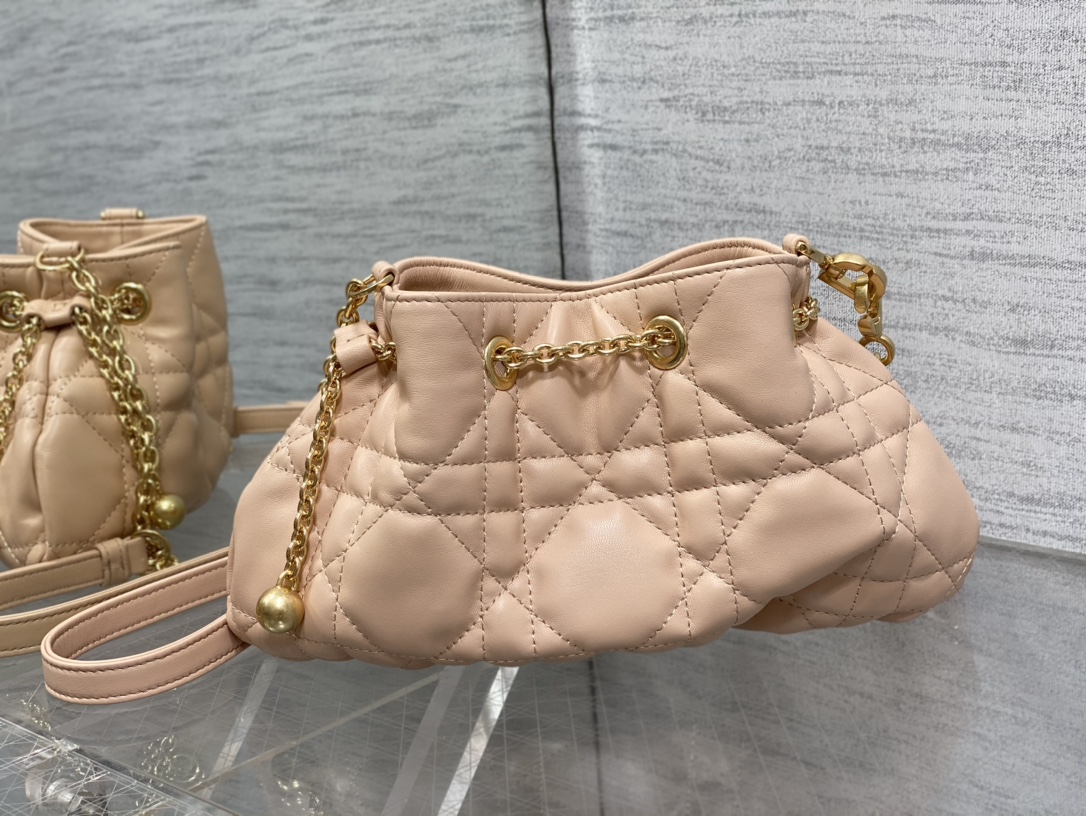 di0r D*or ammi bag-27 * 15 * 12cm