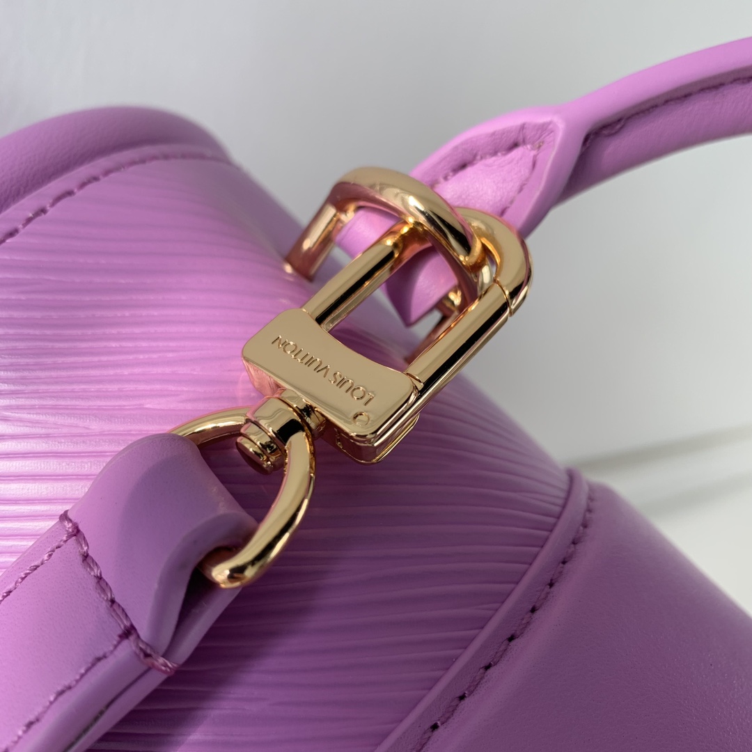 l**is V*t*n hide & seek bag-21 x 15 x 8cm